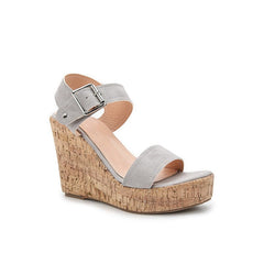 Plateausandalen mit Schnalle