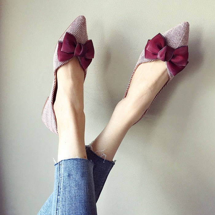 Zapatos planos de suela suave y puntiaguda