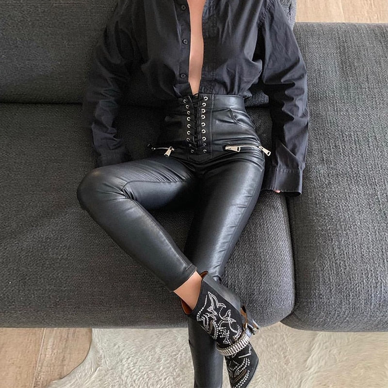 Marcela Vegane Lederhose