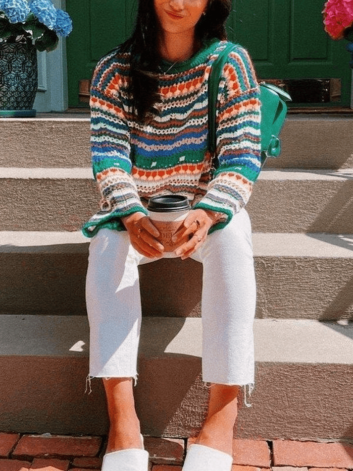 Gestreifter Häkelstrickpullover