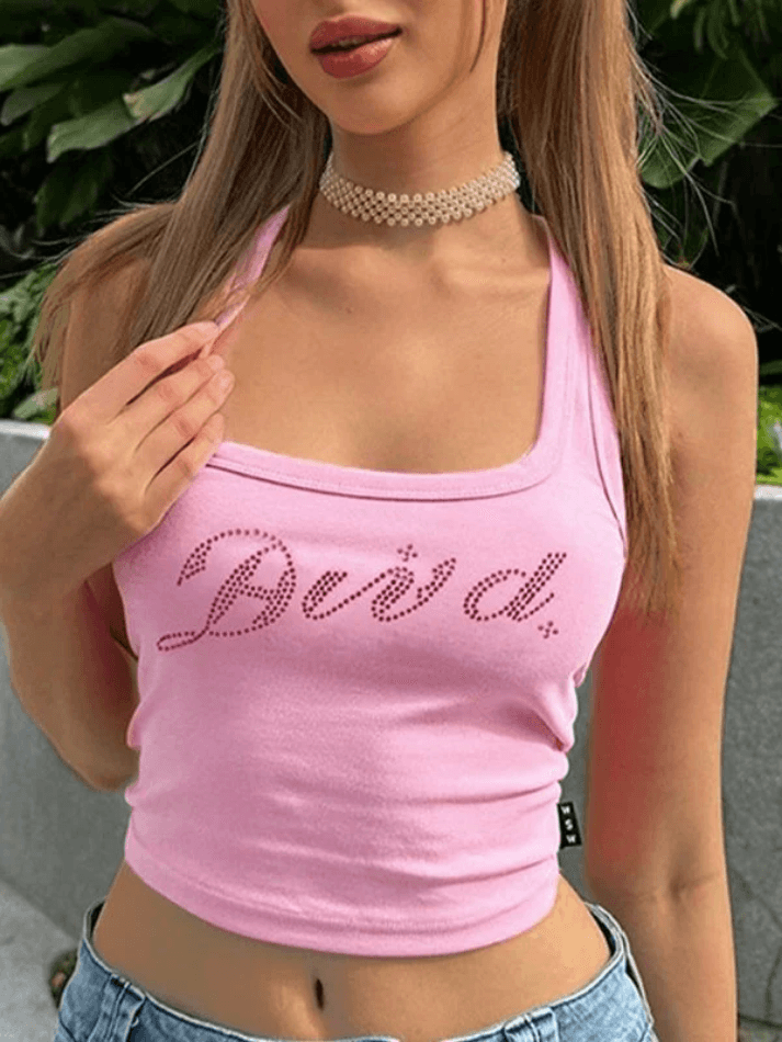 Kurzes Tanktop mit Strass-Buchstaben