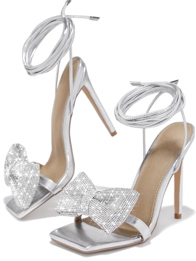 High Heels mit Schleife und Strasssteinen