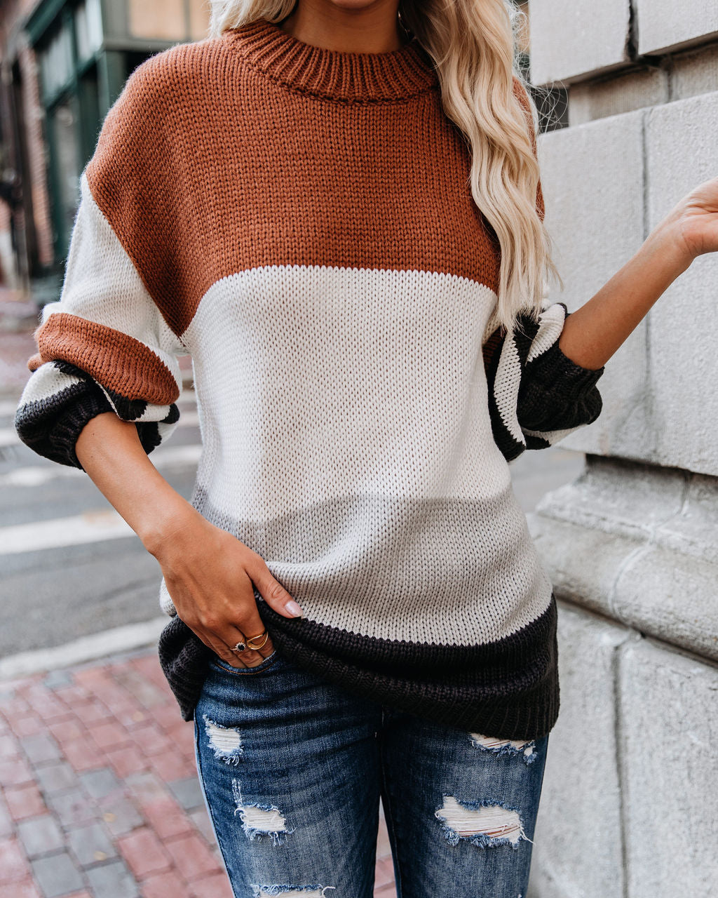 Gruselige Jahreszeit – Colorblock-Strickpullover