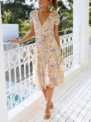 Vestido informal con cuello en V y estampado festivo 