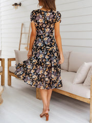 Vestido informal con cuello en V y estampado festivo 