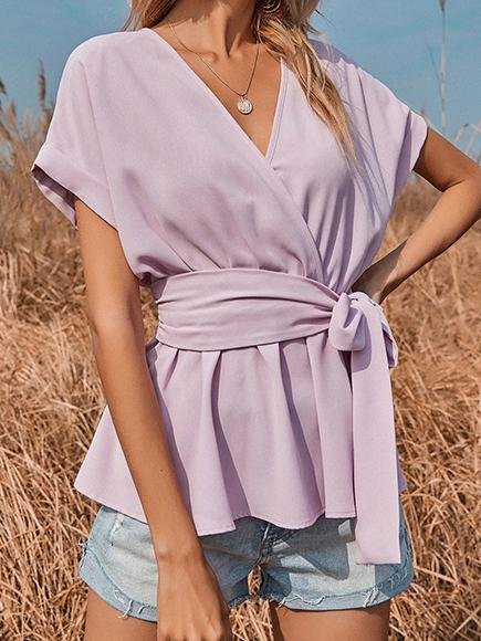 Lockere Bluse mit V-Ausschnitt und kurzen Ärmeln