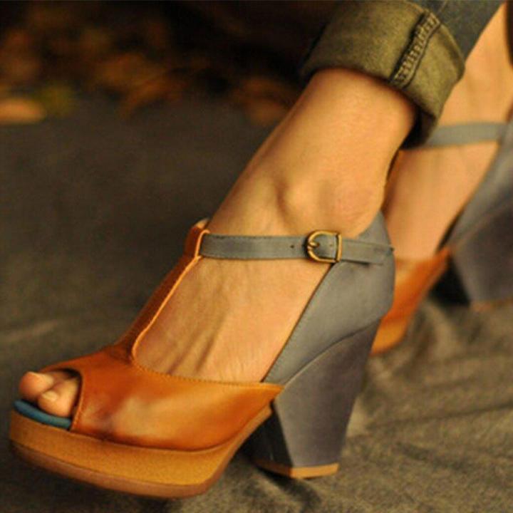 Vintage Sandalen mit offener Zehenpartie und T-förmiger Schnalle