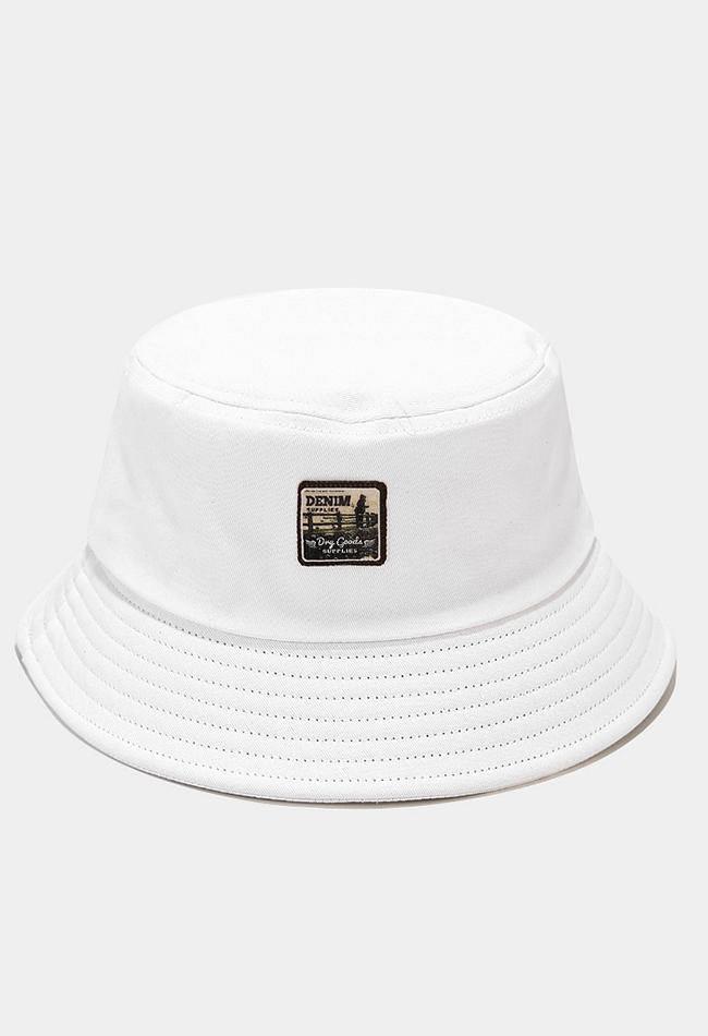Sombrero de pescador con parche vintage