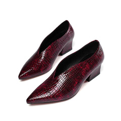 Dua V-Cut Pumps mit Schlangenmuster und klobigem Absatz