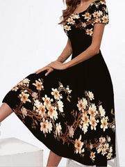 Bedrucktes Kurzarmkleid mit Rundhalsausschnitt