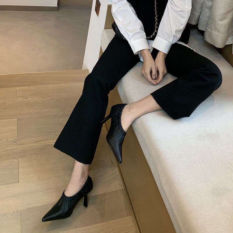 Denali – Handgefertigte Slip-On-Pumps mit spitzer Zehenpartie