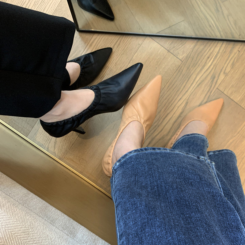 Denali – Handgefertigte Slip-On-Pumps mit spitzer Zehenpartie
