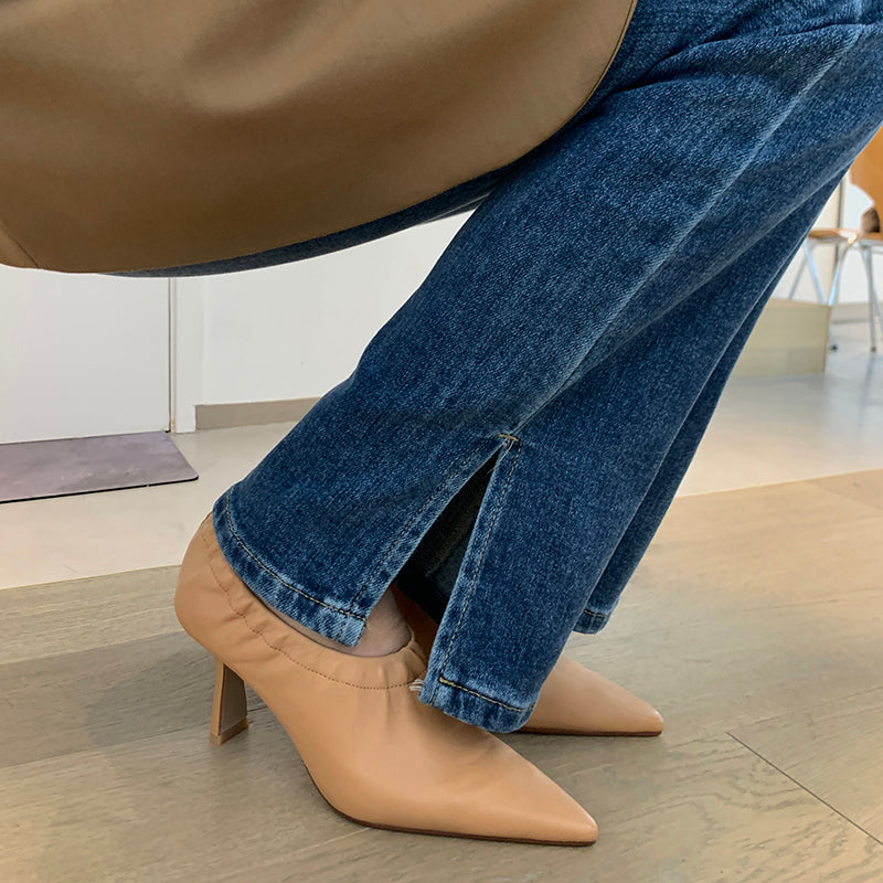 Denali – Handgefertigte Slip-On-Pumps mit spitzer Zehenpartie