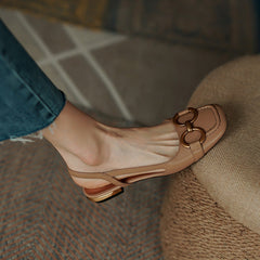 Dania Handgefertigte Slingback-Flats mit Kette