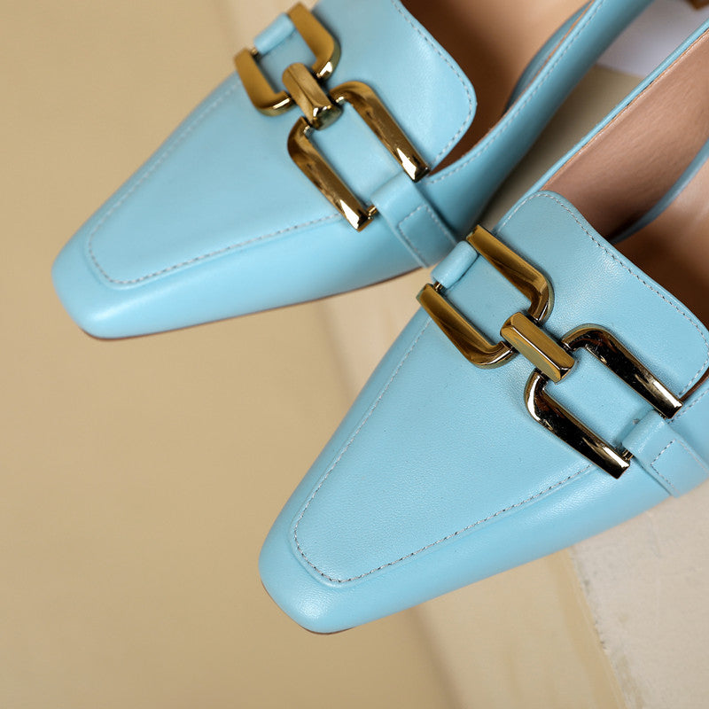 Devorah Slingback-Kitten Heels mit Kette