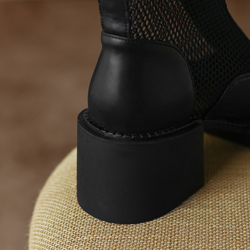 Evie, schwarze kniehohe Stiefel aus Netzstoff mit Absatz