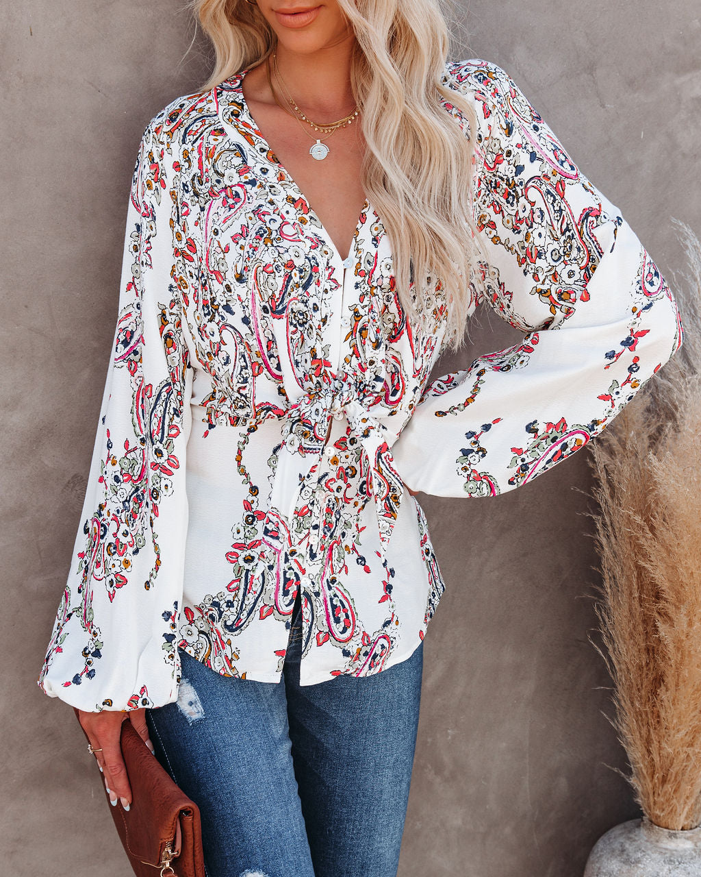 Wrapped Blossoms Bluse mit Knopfleiste und Bindeband